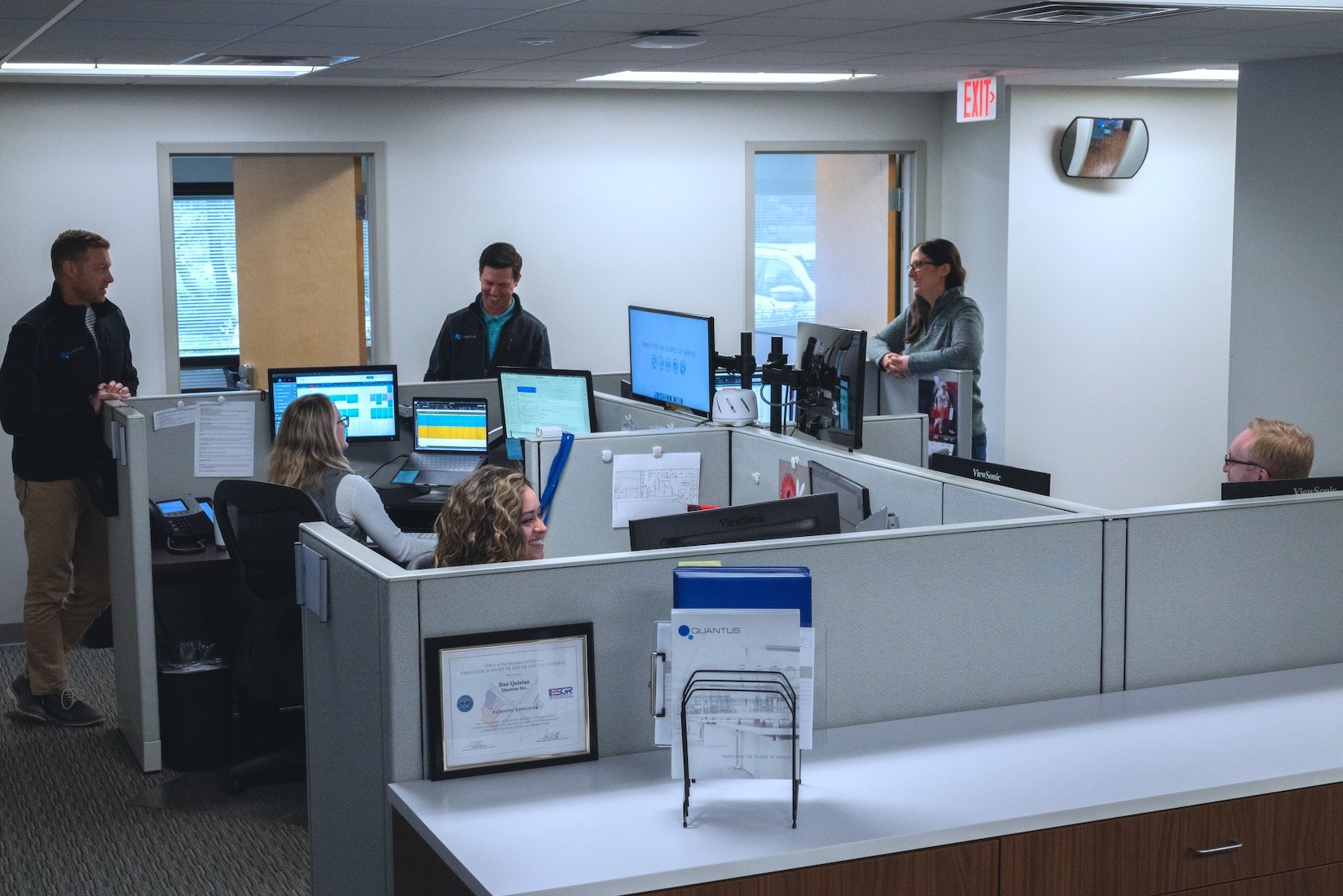 Quantus-Customer-Support-Team-all